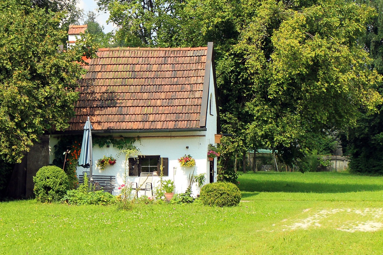 Schmeiß die Omma aus ihrem zu großen Häuschen