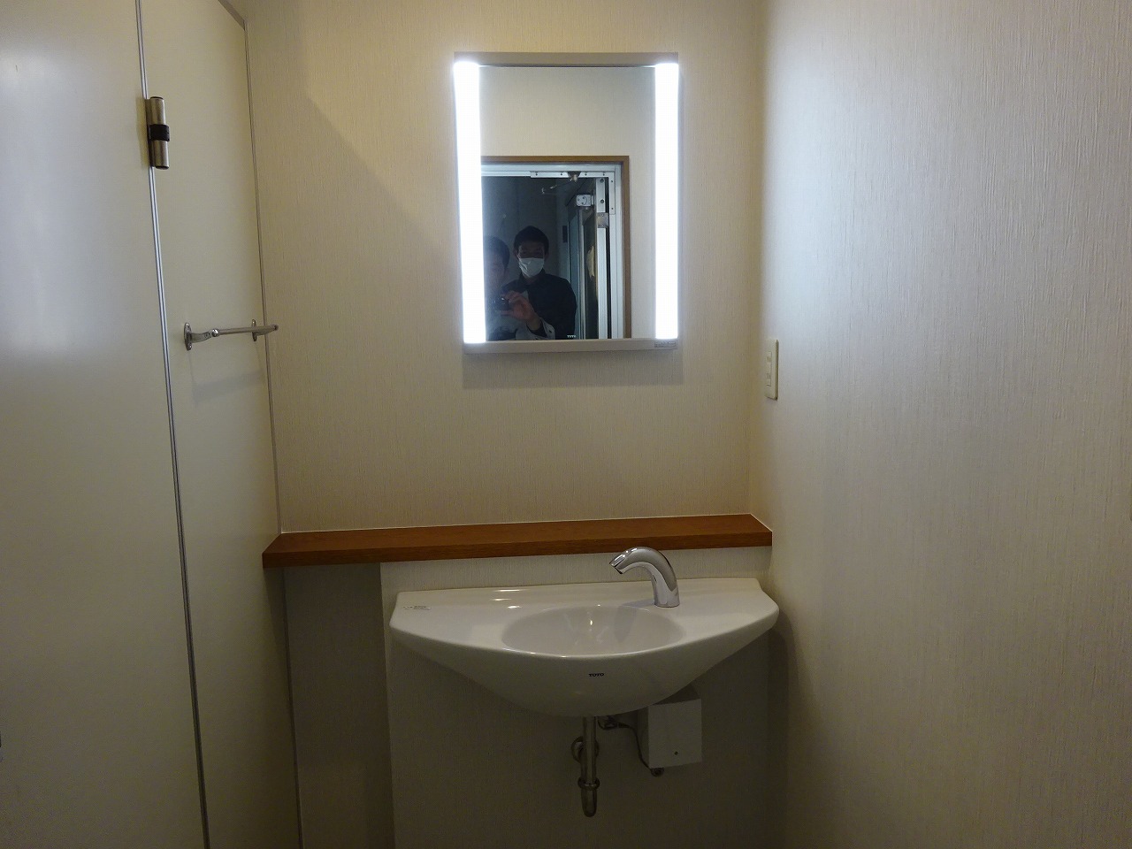 SALE／93%OFF】 EL80013 TOTO ハイクオリティ化粧鏡 スクエアデザイン