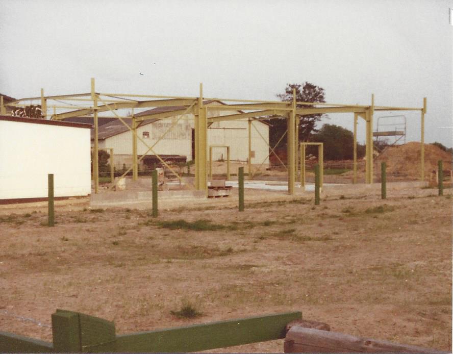 Bau der Lackiererei 1979