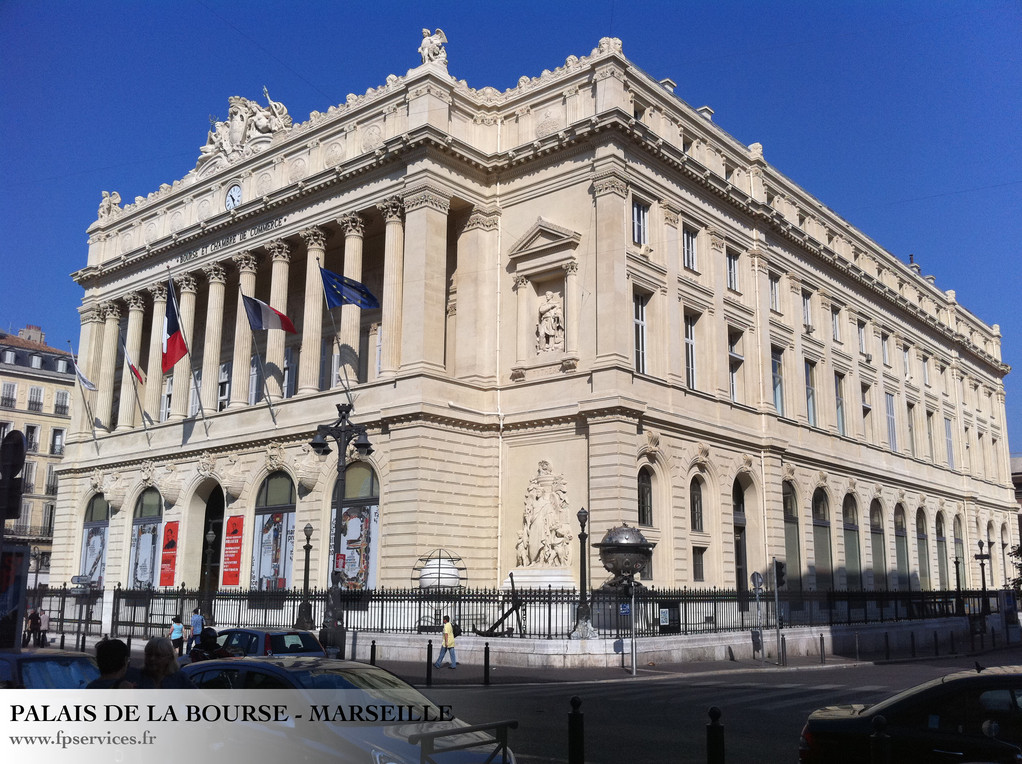 Ravalement des façades du Palais de la Bourse de Marseille