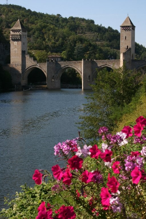 Pascale :Pont fleuri