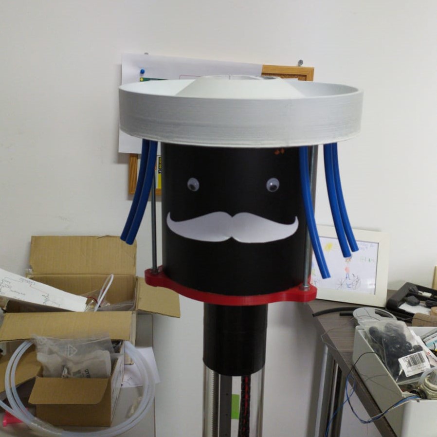 MR Crazy - First prototype of fully automated minirhizotron