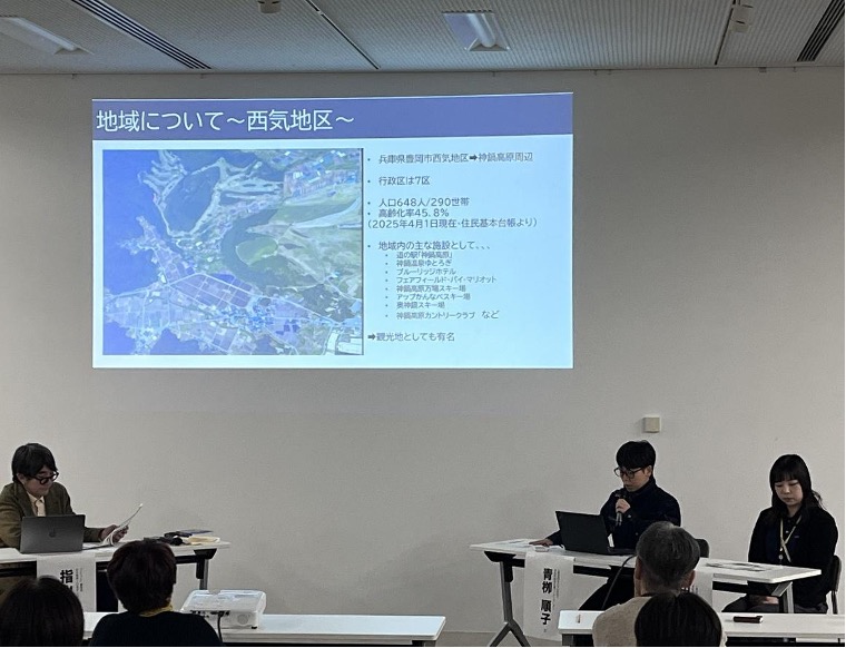 一般社団法人ちいきのての青栁順子さん(写真中央)、田中里佳(写真右)さん。