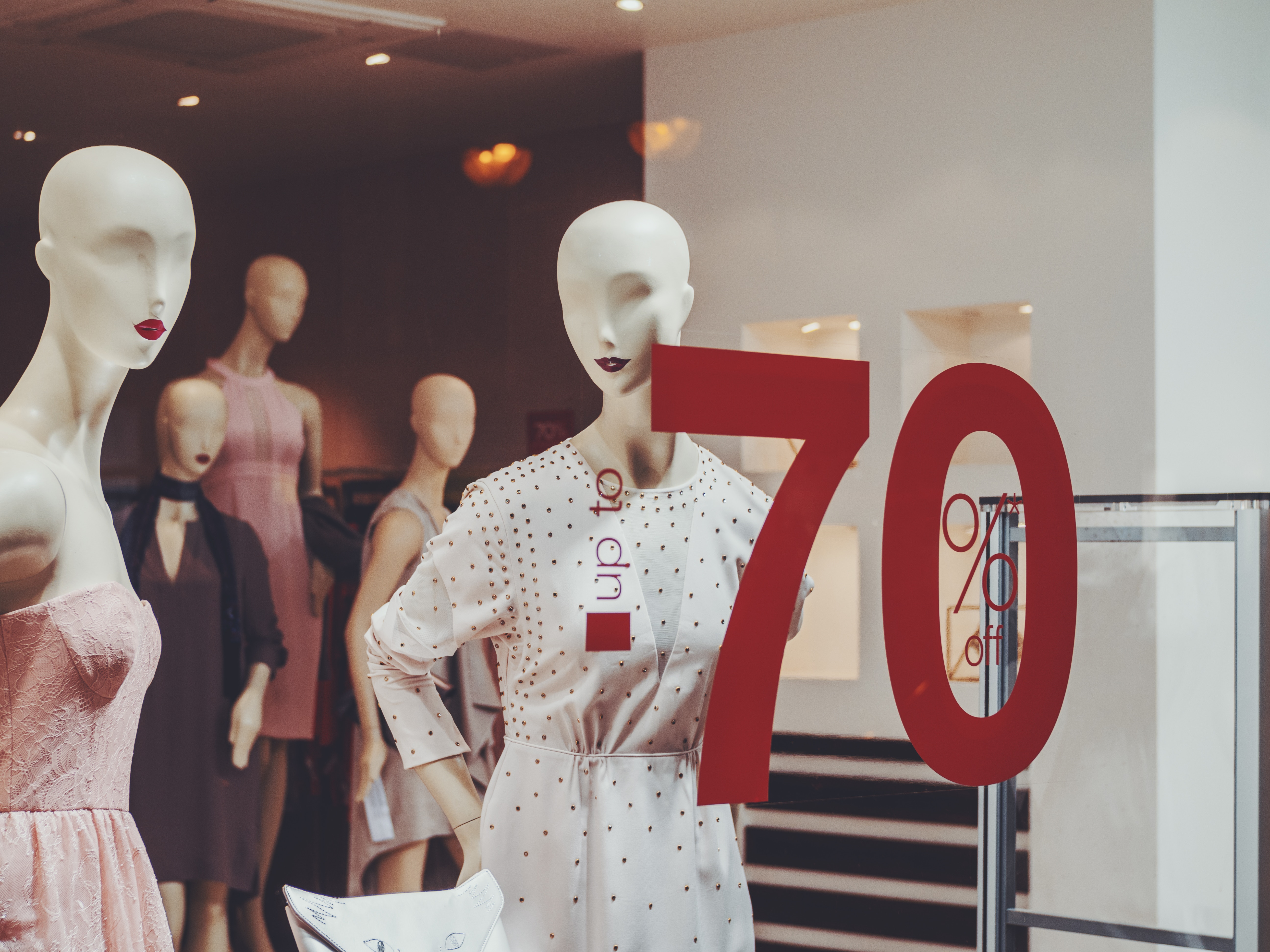 preparer les soldes, astuces pour faire les soldes, quoi acheter pendant les soldes, preparer les soldes 2018