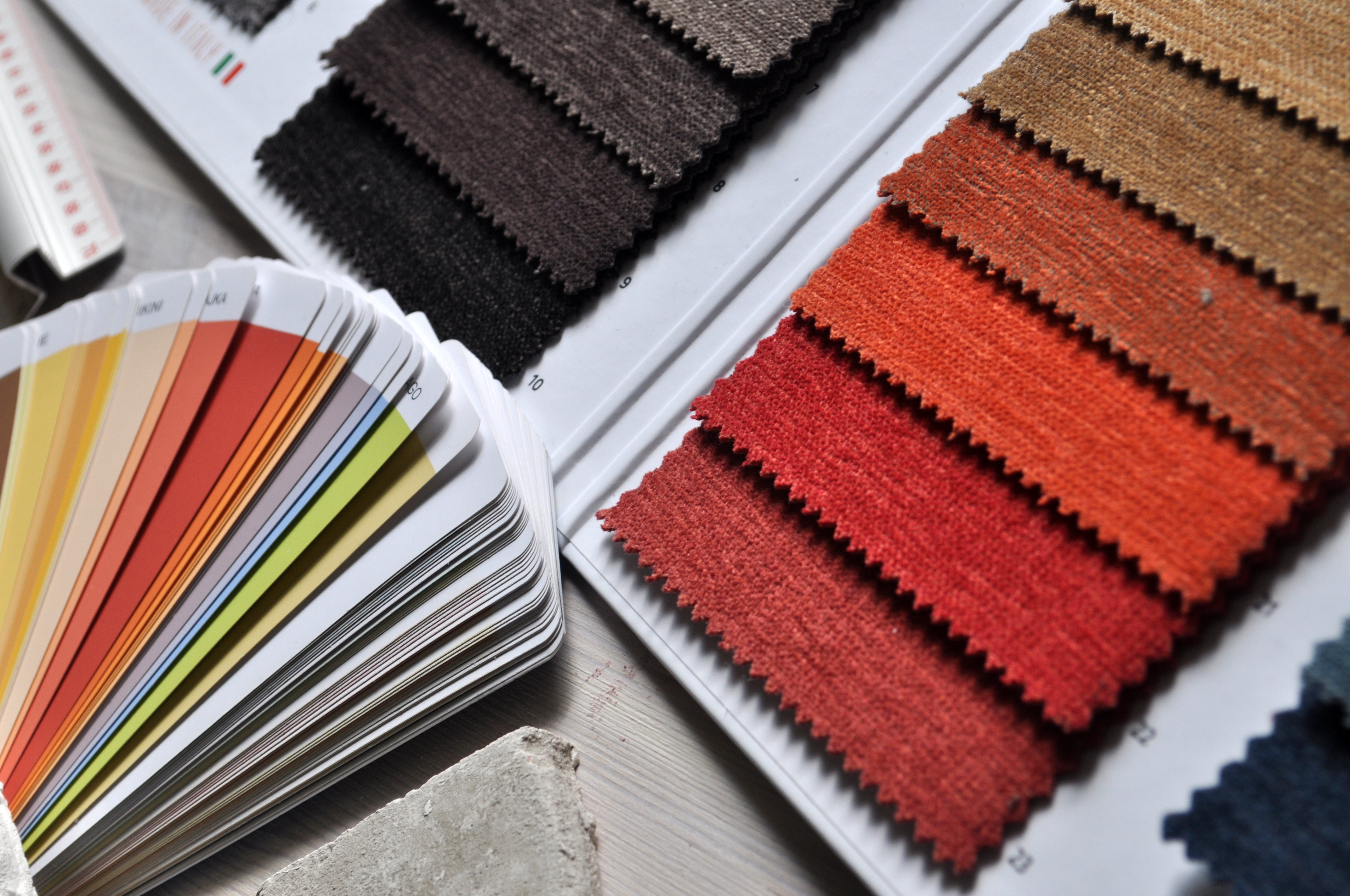 colorimétrie, colorimétrie relooking, conseil en image couleurs, quelles couleurs porter, test des couleurs relooking, colorimétrie 06, relooking alpes maritimes