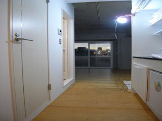 玄関から見た室内（after）