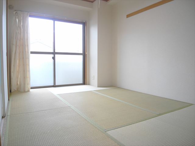 和室（退去前のお写真です）