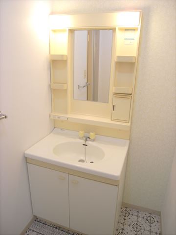 独立洗面台（退去前のお写真です）