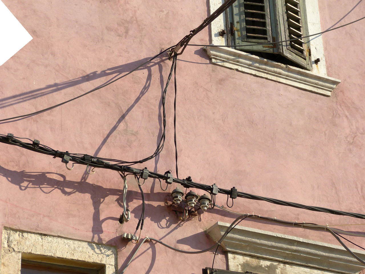 Installationen und Umbauten