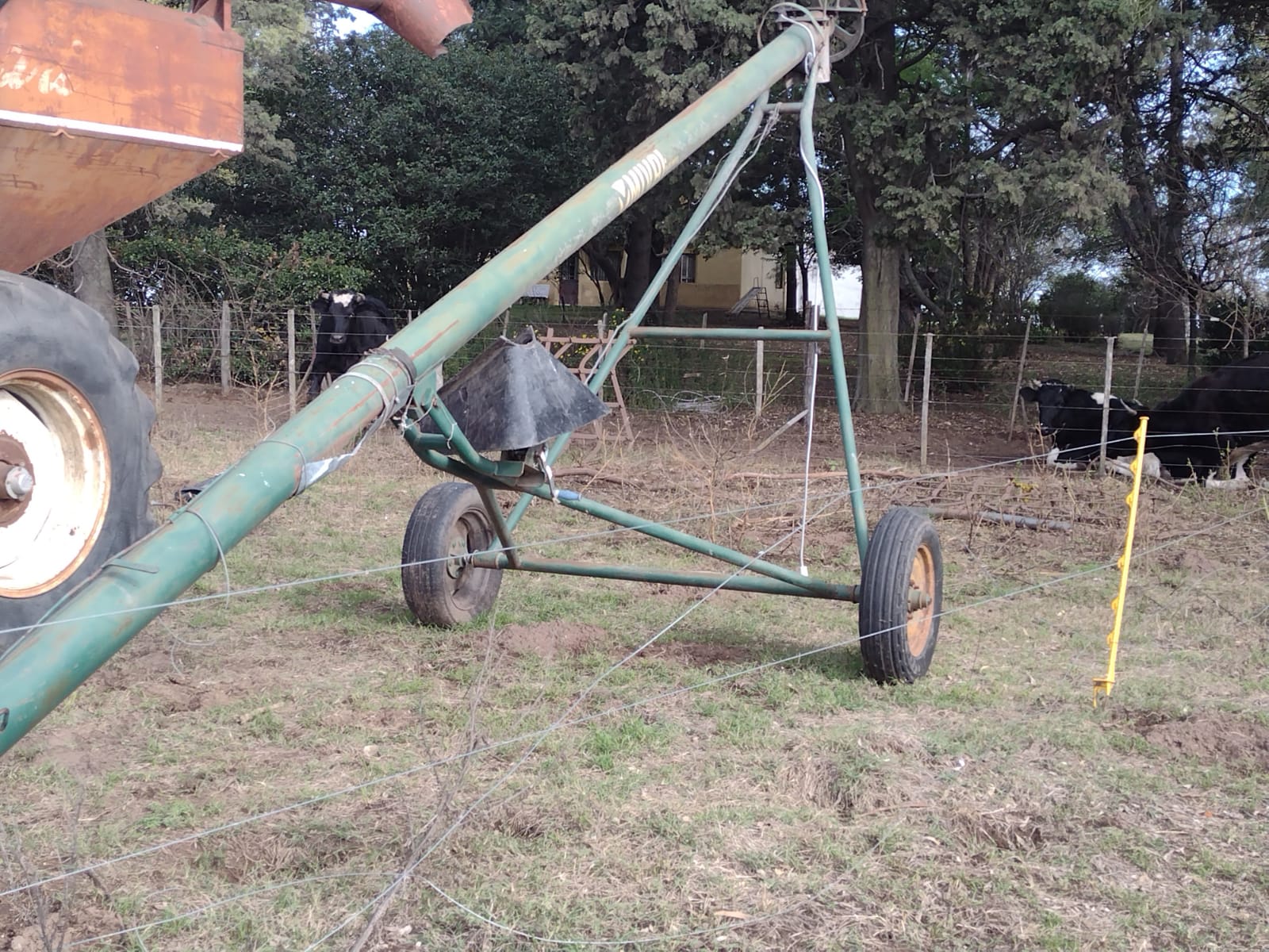 Chimango de 8 metros con motor monofasico.