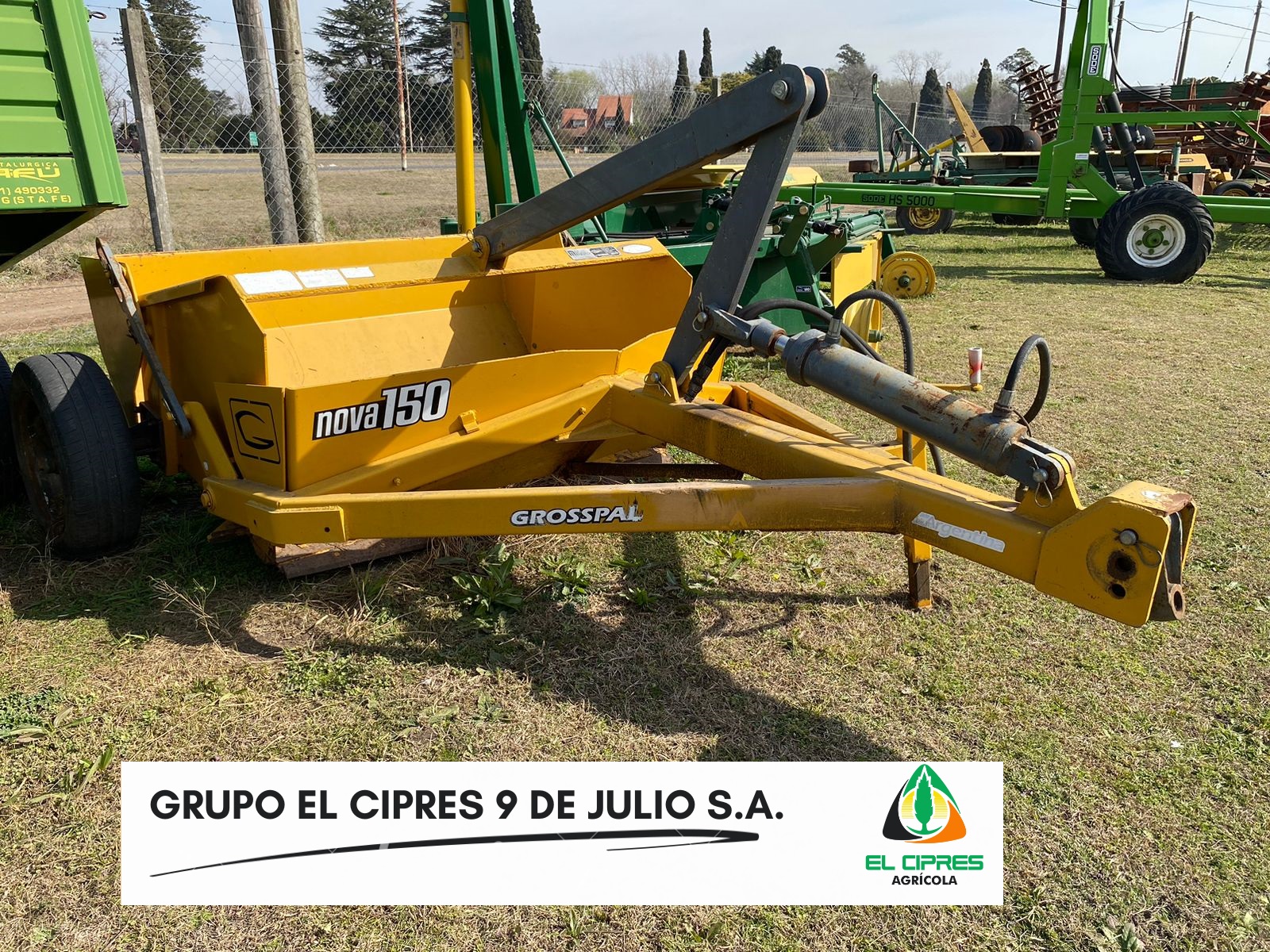 Pala de arrastre Grosspal de 1.5 mts. semi nueva