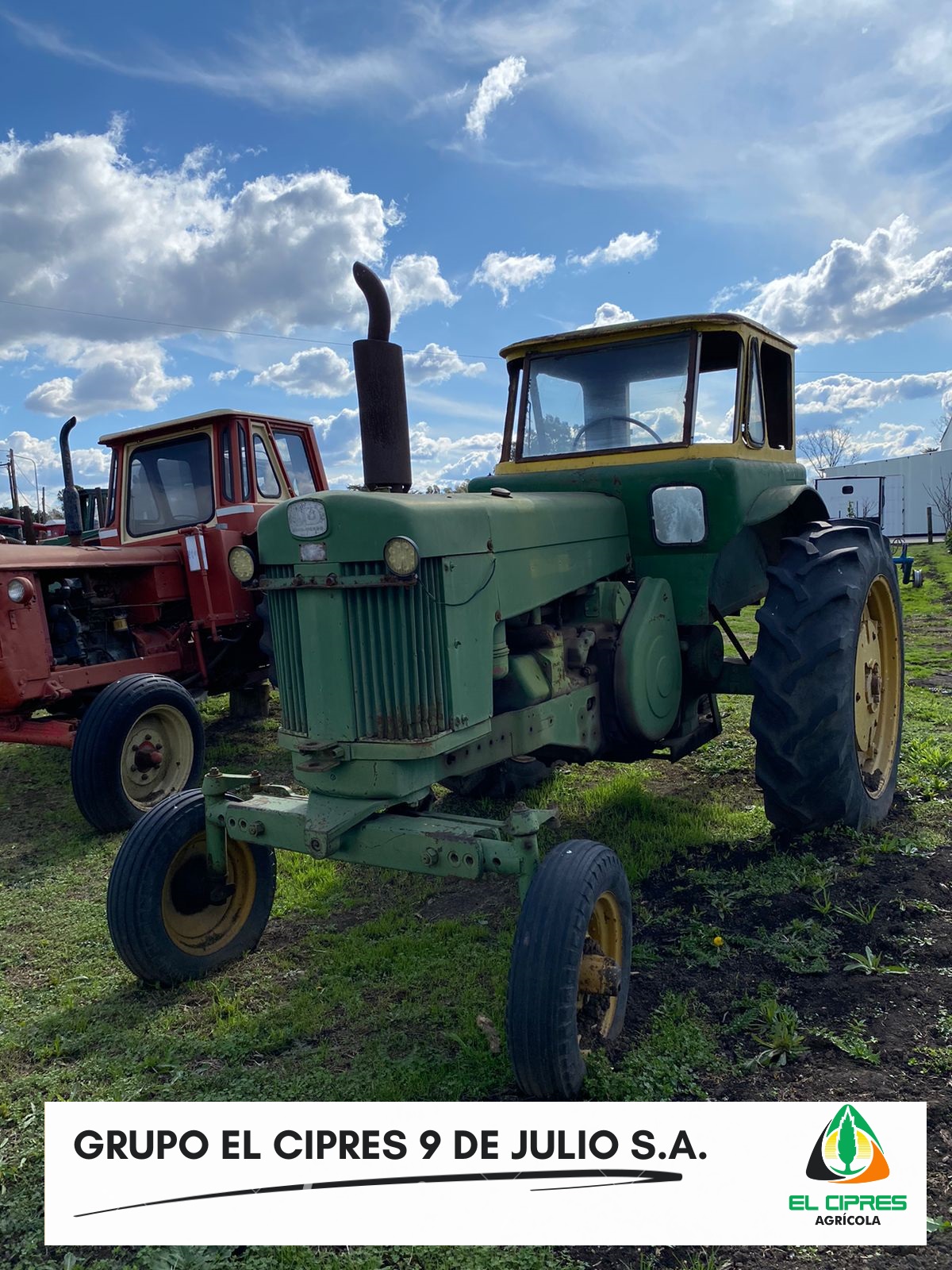 John Deere 730 