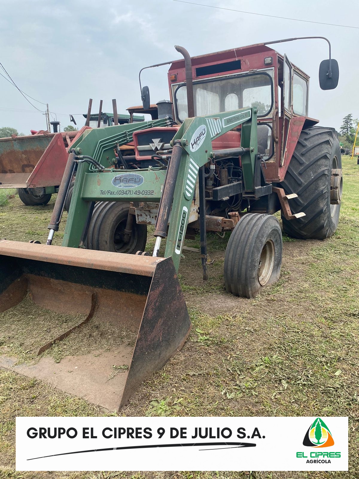 Massey Ferguson 1098 - Con pala Kafú - Motor Perkin 6.
