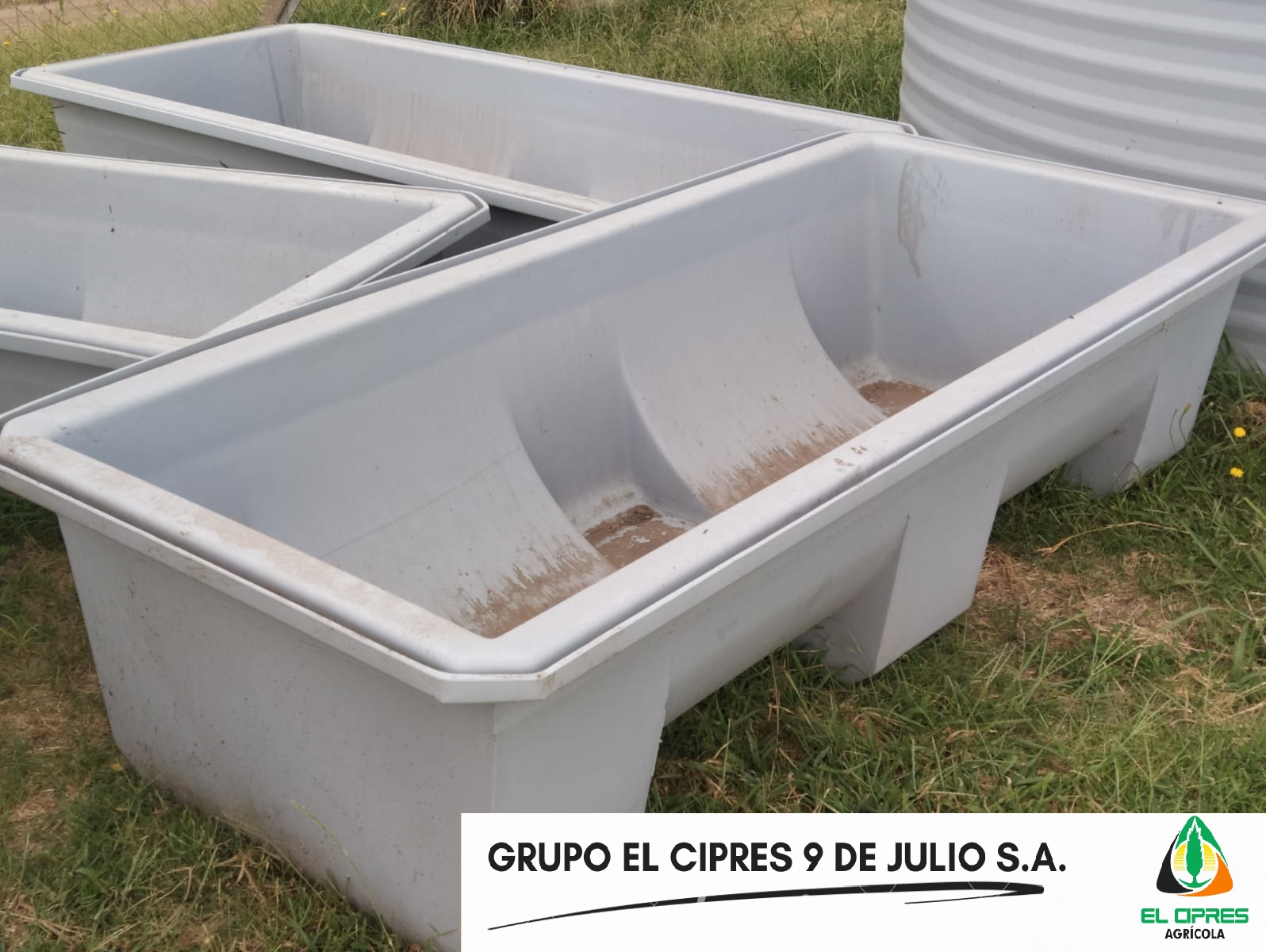 Comedero-bebedero 750 lts. Geotec 