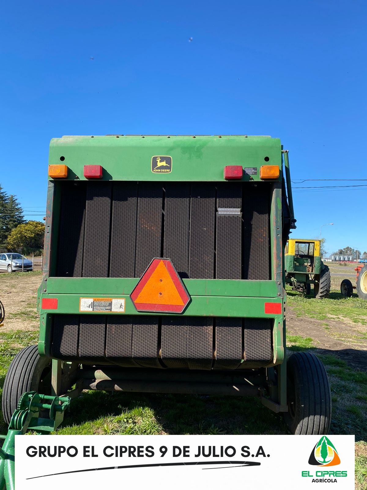 Rotoenfardadora John Deere 566