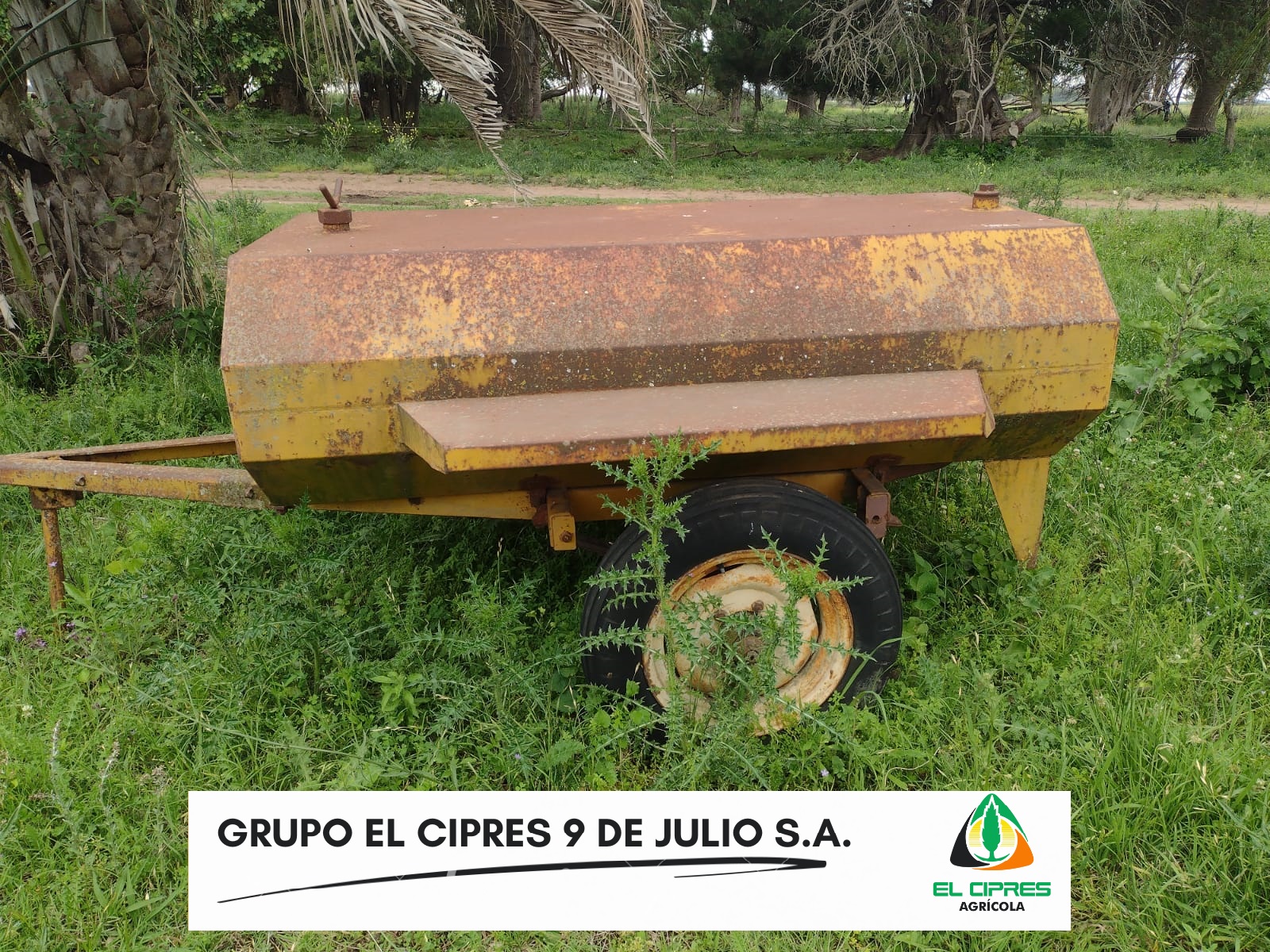 Tanque para combustible de mil litros.