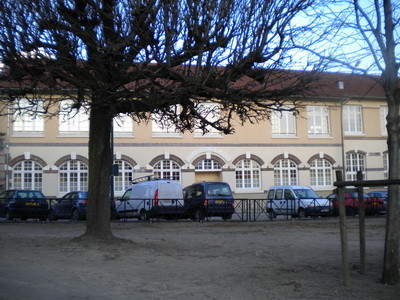 Les écoles place Général Leclerc