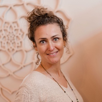 Helene Bruins