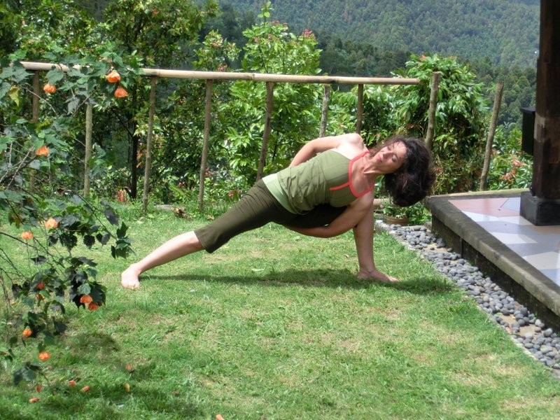 gebundenes Parshvakonasana