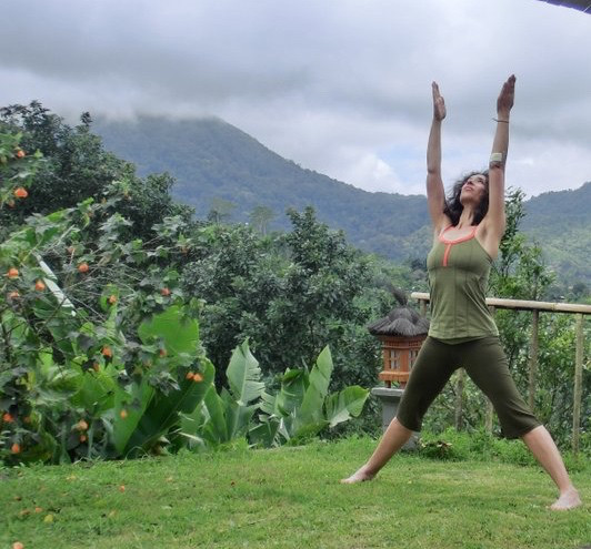 Urdva Hastasana in Utthita Hasta Padasana