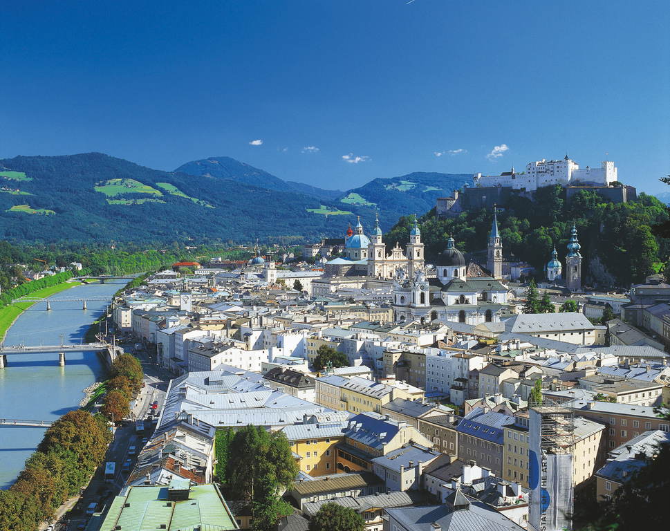 Excursión privada desde Viena a Salzburgo con casco antiguo barroco y la fortaleza de Hohensalzburg