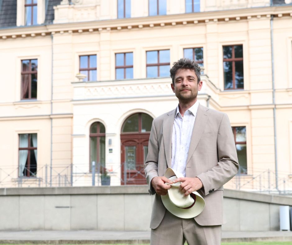 Thomas Kübler wird Künstler in Residenz im Schloss Ribbeck | CAFÉ PARIS