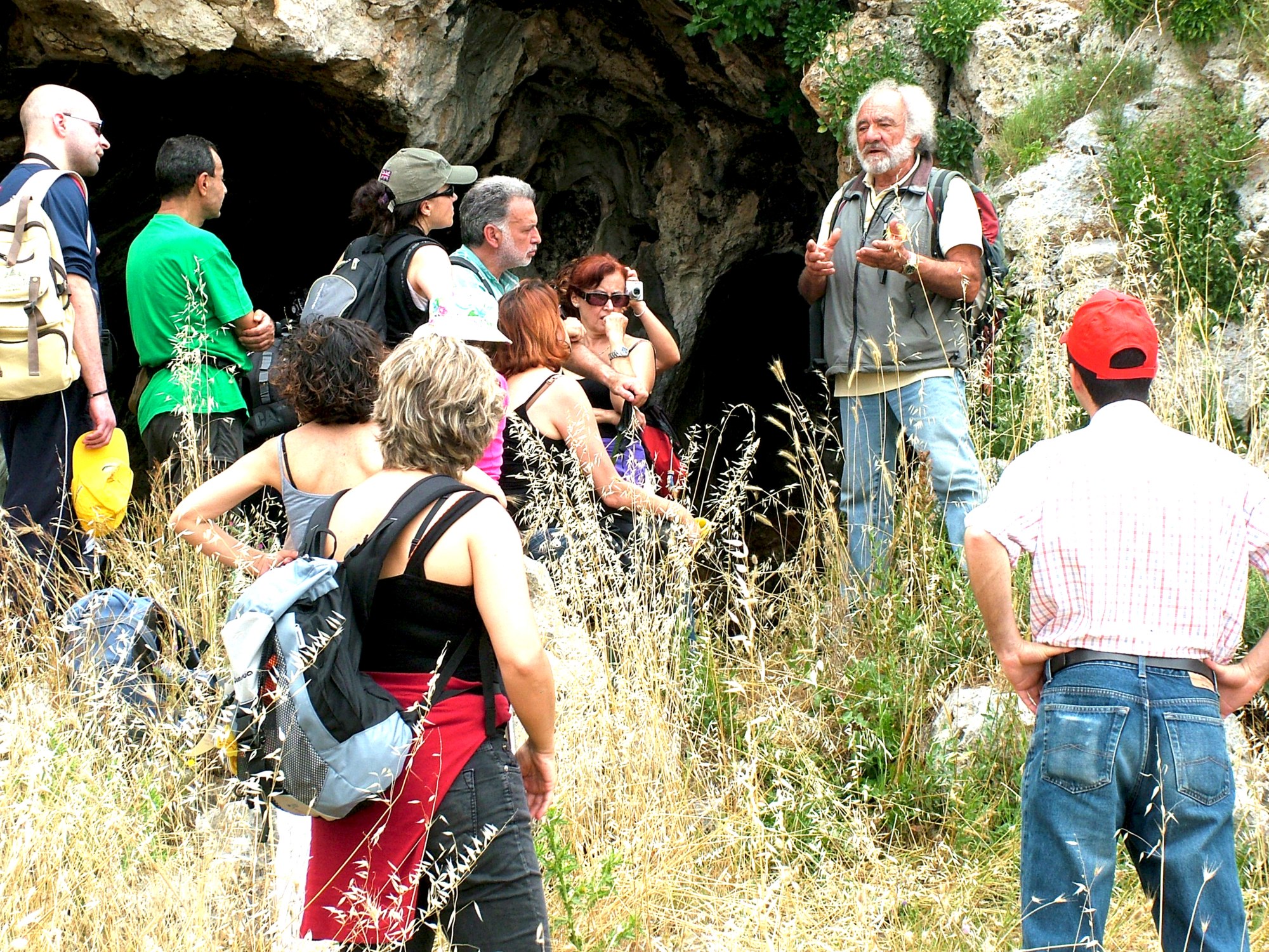 Grotta sul percorso del 40° parallelo  | Ezio Sarcinella