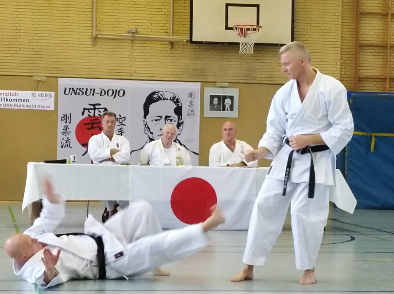 Karate Dan Prüfung von Gerd Wegner mit Partner Thomas Neumann am 23.November 2019 in Neuss