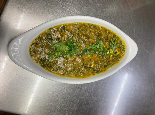 SAGH PANNER (Epinard au gingembre, coriandre et fromage) 