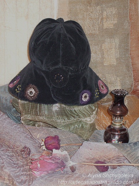 dalla seria VELLUTO (hat & bag),"Autunno": velluto,brocade, ricamo,strass,wool; embroidery