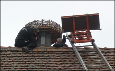 Storchennest montieren