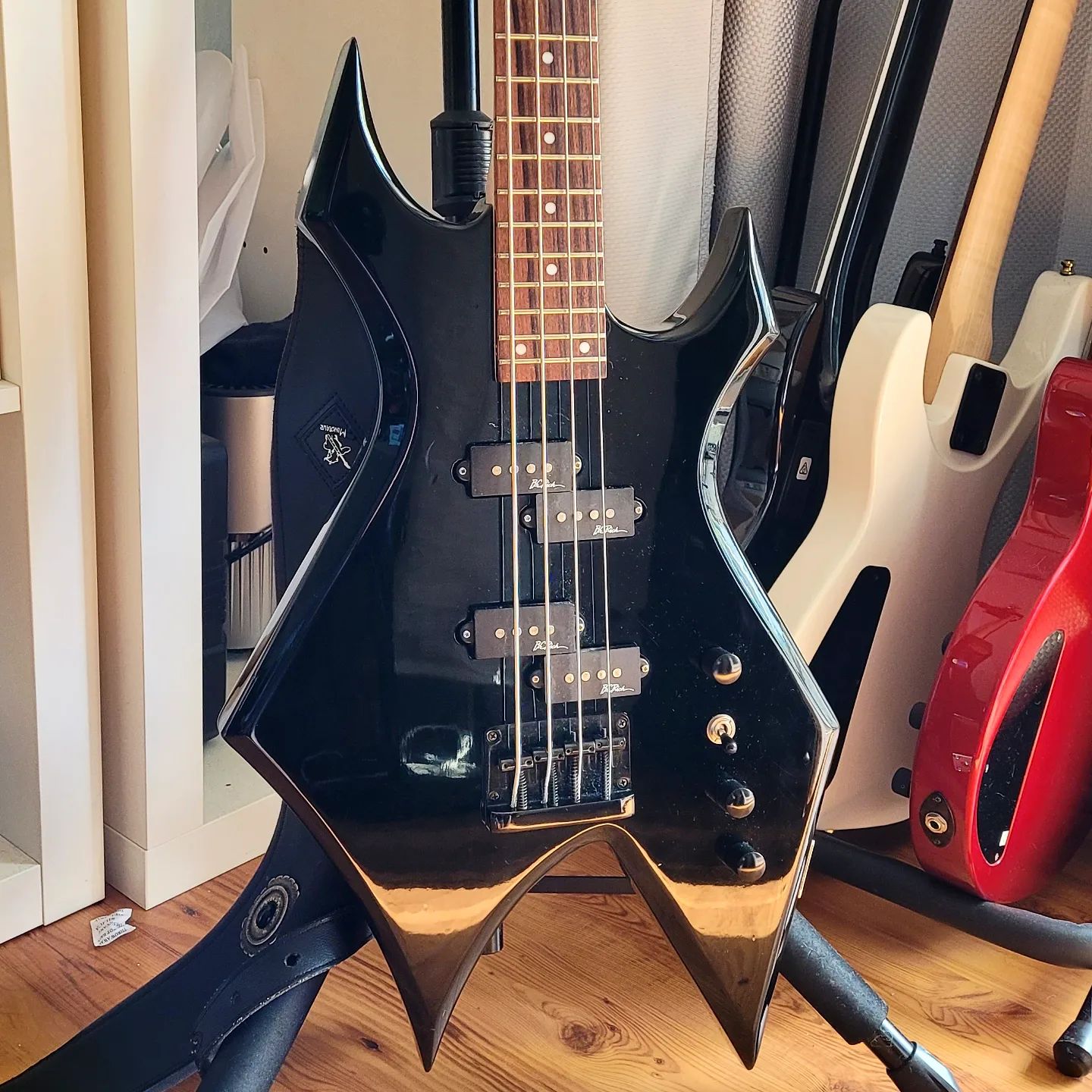 New axe - B.C.Rich Warlock