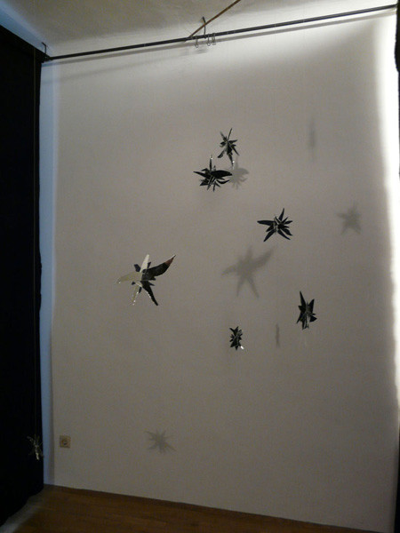  “…nativity…fragments of impressions Betlehem“ – Sternensplitter, Spiegelsplitter, Silikon, 17,8 x 17,8 cm – 22,9 x 22,9 cm, ICW 2009
