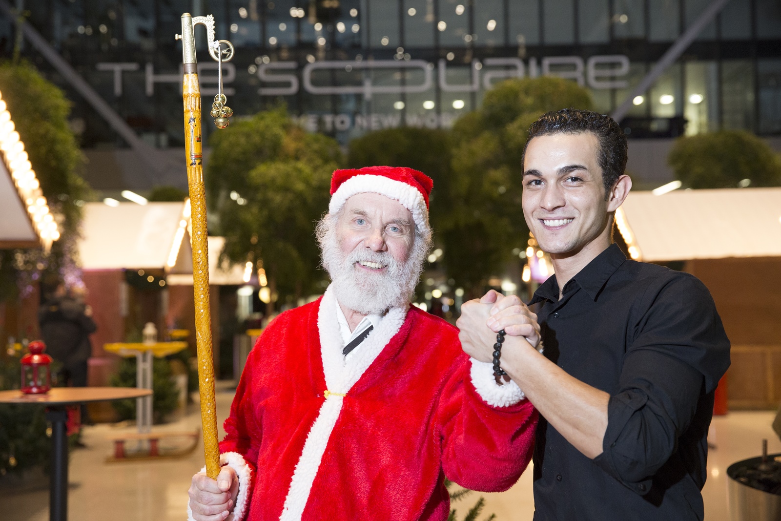 <h2>Der Weihnachtsmann</h2> schau bei uns in Frankfurt am Flughafen im Square vorbei