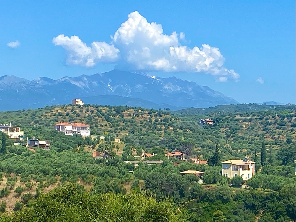 Wolken überm Taygetos.