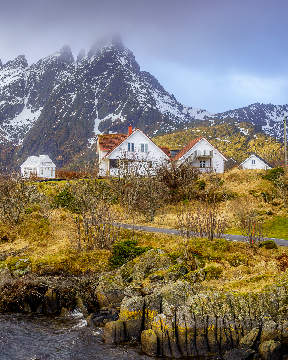 Lofoten - Küstengebiet in der Nähe von Ballstad