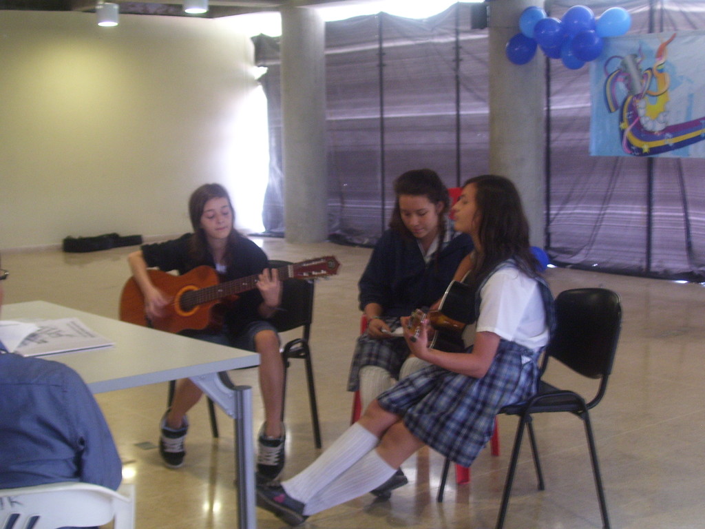 Sara Montoya, Jessica Mesa and Alejandra Montoya ( 9-2, 7-1)Shadow Of The Day by Linkin Park