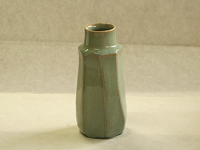 新品 わら灰猶釉面取花生 茂晴 陶器製の花瓶 高さ約18cm 木箱付き