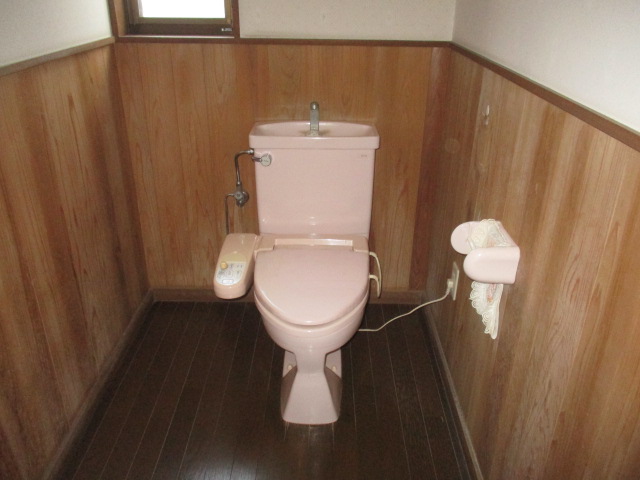 着工前　トイレ