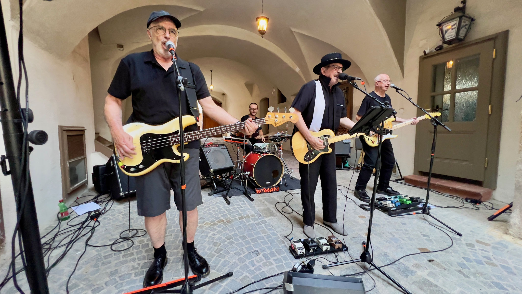 Mödling, sommerauftritt im Kunstraumarcade