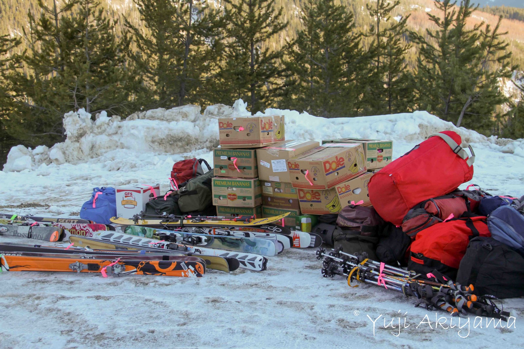 食事、スキー、運びこむ荷物は大量
