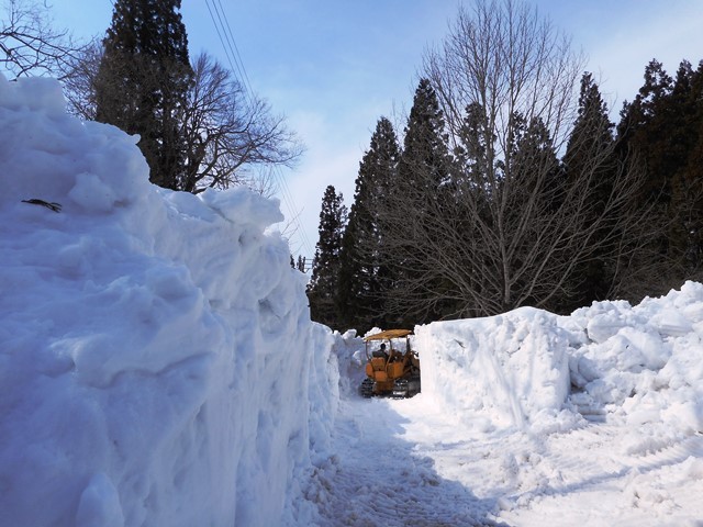 行きは作業していなかったが 11・03 除雪作業中