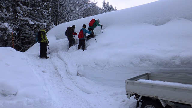 ２１日午前中の雪が上がり１４時過ぎ散策に出かける14：43