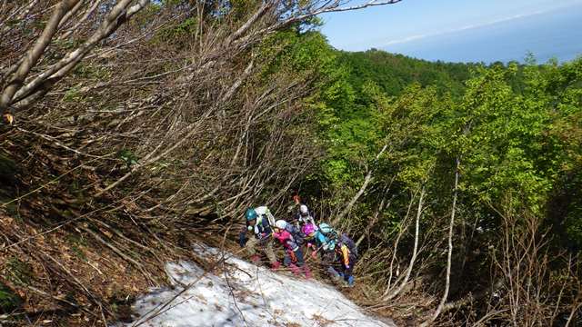 残雪が所々に8.41