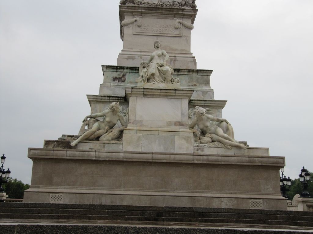 LE MONUMENT AUX GIRONDINS