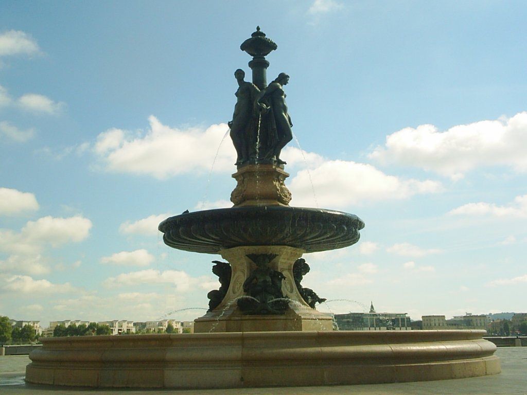 Fontaine des 3 grâces Bordeaux place de la bourse