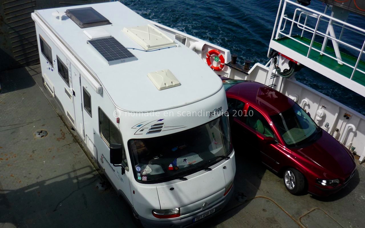 Peu de monde sur ce bateau.