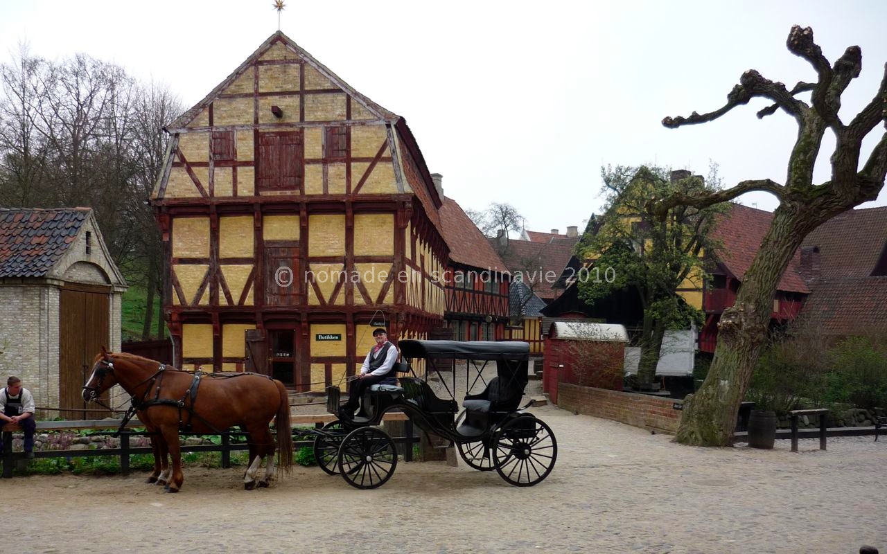 Den Gamle by (la vieille ville), à Aarhus, transport en calèche