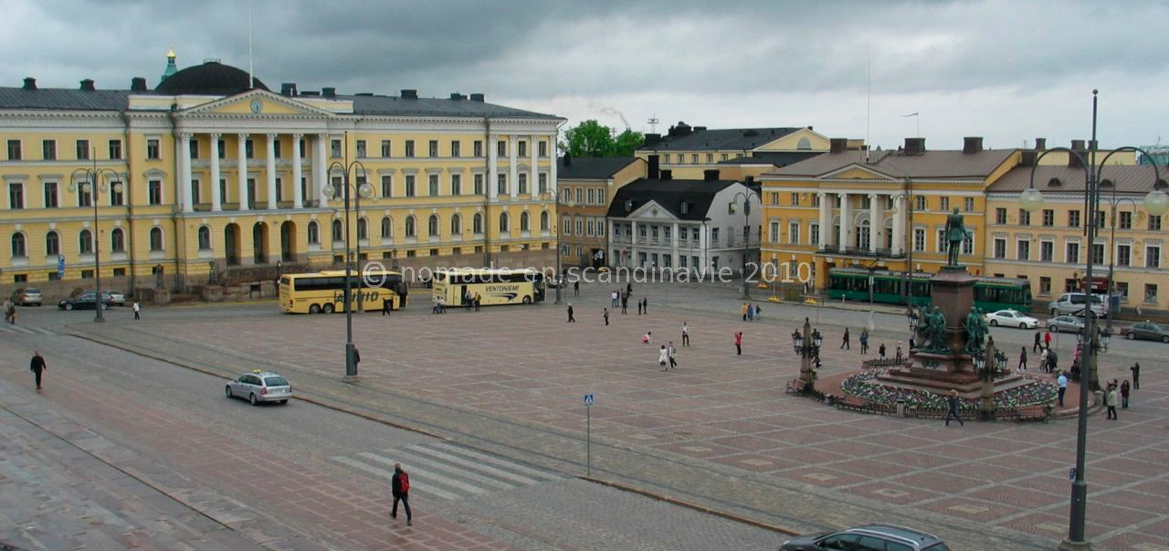 Helsinki, Place du Sénat