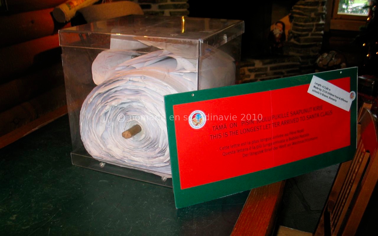 La lettre la plus longue qui mesure 413 m a été faite par 2110 écoliers de Roumanie.